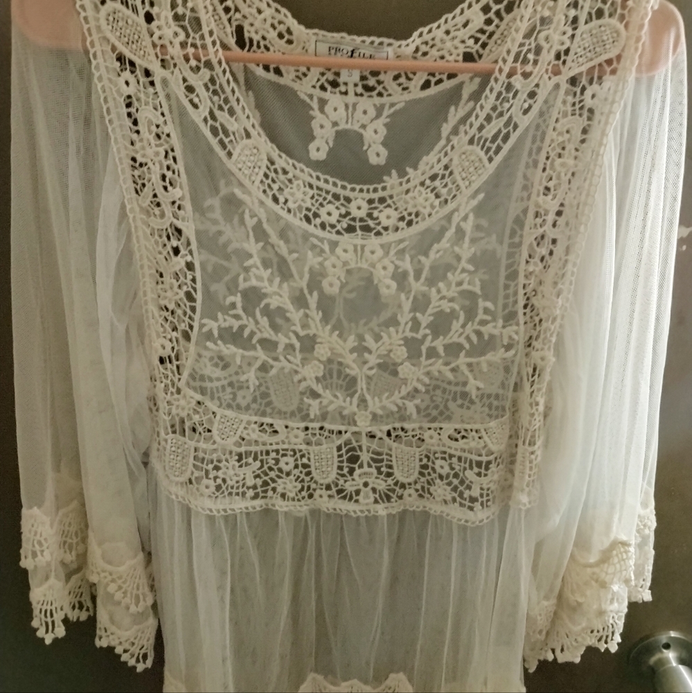 Profile appeal women's small top